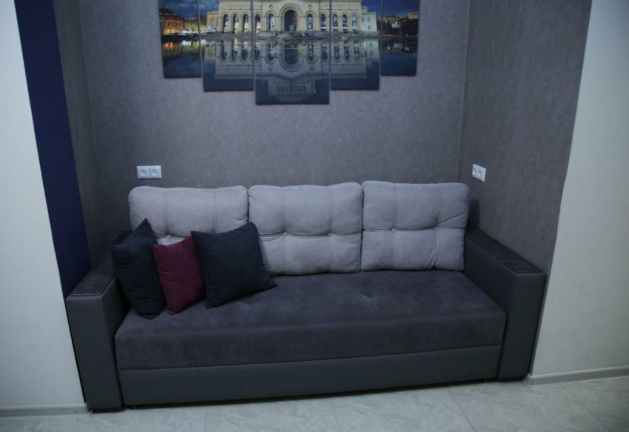 "Royal" Apartment #01 Ереван Екстериор снимка